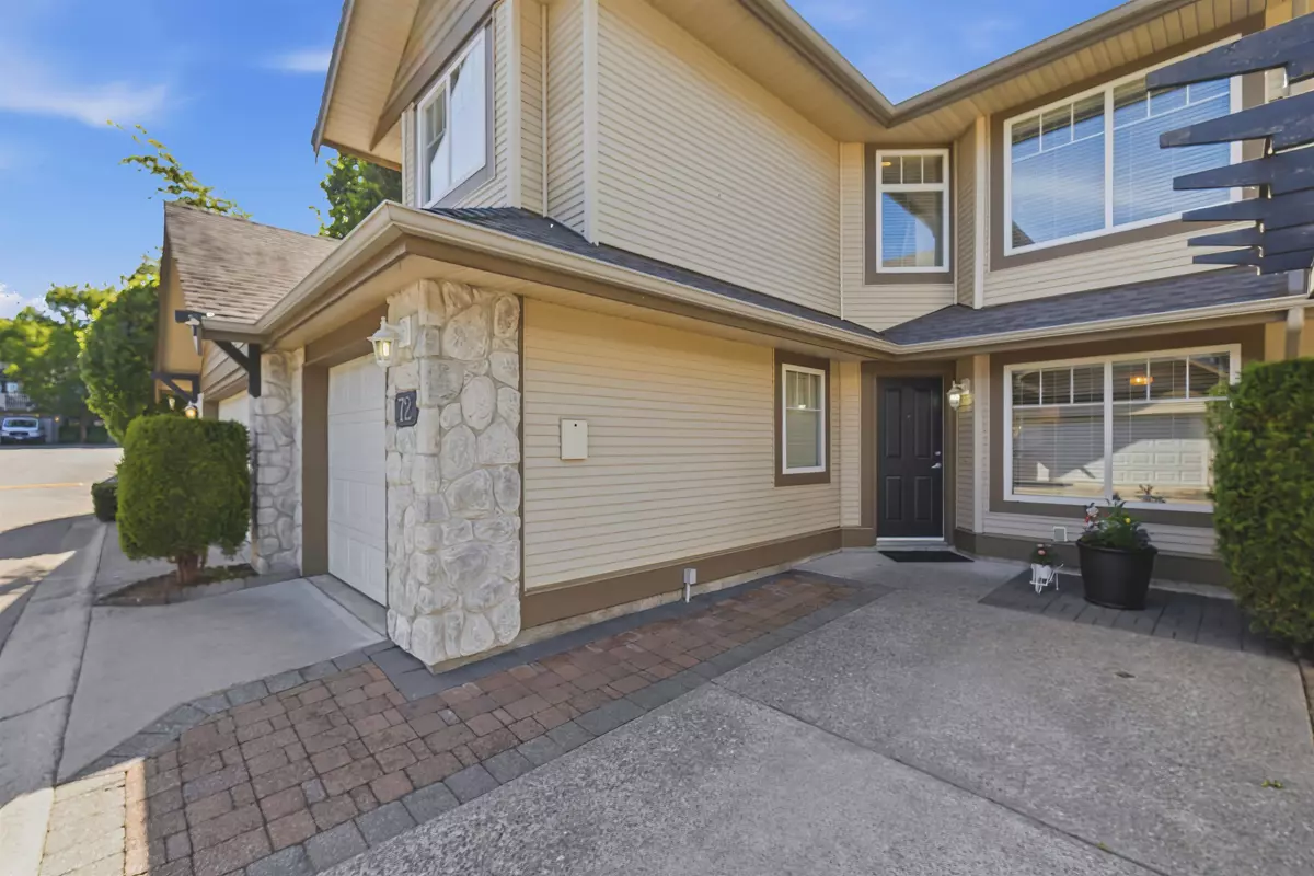 Living Room Photo of 72 8888 151 Street, Surrey, BC