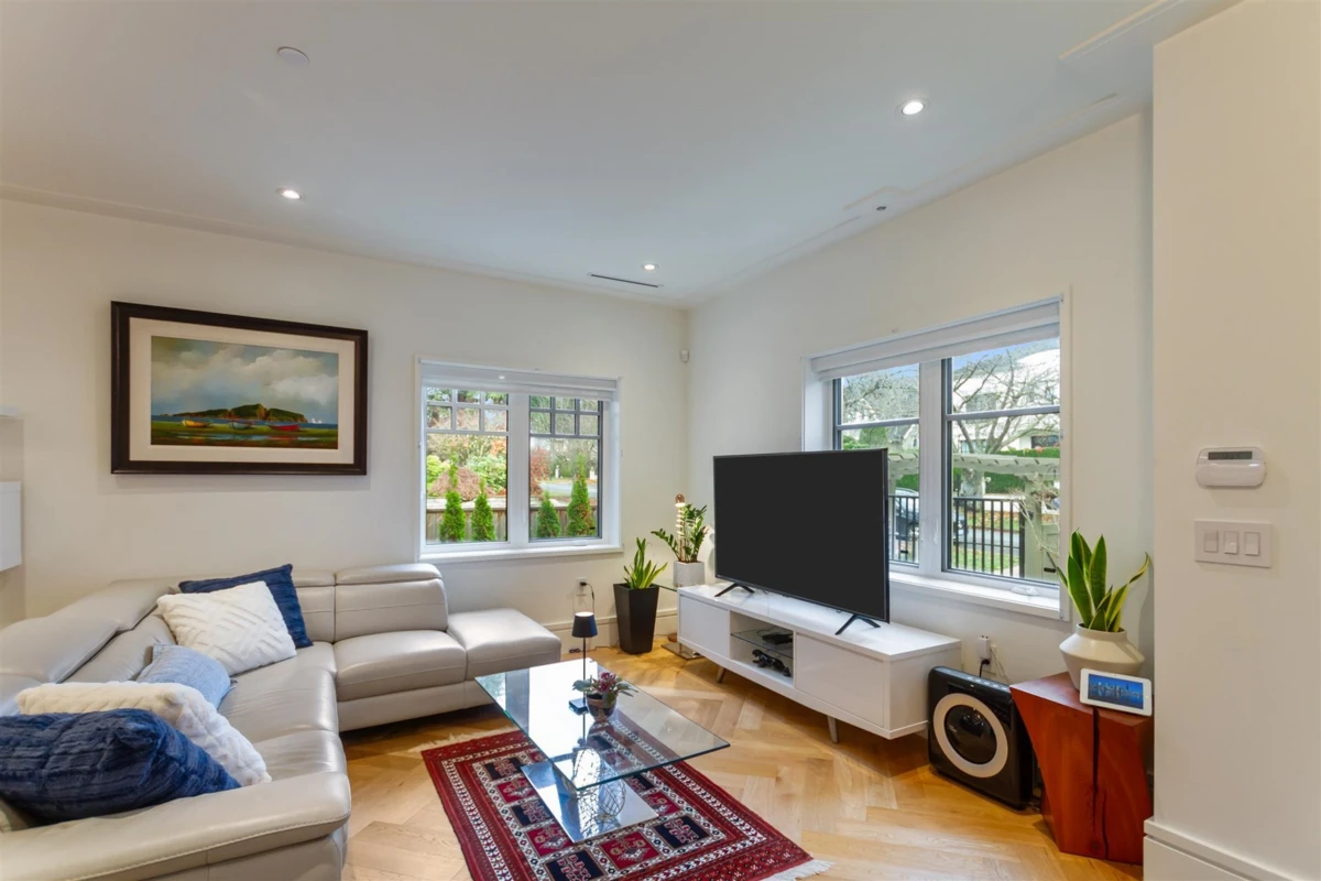 Dining Area Photo of 7061 Cypress Street, Vancouver, BC