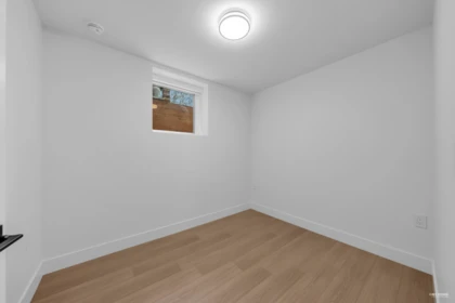 Entry Foyer Photo of 2715 Cheyenne Avenue, Vancouver, BC