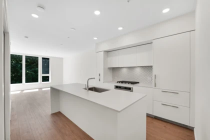Kitchen Island Photo of 424 1500 Scott Crescent, Squamish, BC