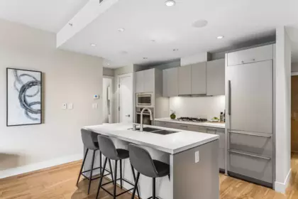 204 866 Arthur Erickson Place, West Vancouver, BC, West Vancouver — Apartment/Condo for sale