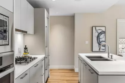 Kitchen Photo of 204 866 Arthur Erickson Place, West Vancouver, BC