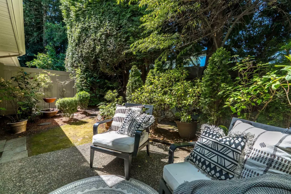Exterior Rear Photo of 10 15273 24 Avenue, Surrey, BC
