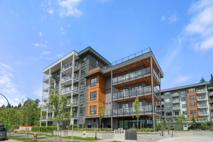 Garden / Landscaping Photo of 404 3594 Malsum Drive, North Vancouver, BC