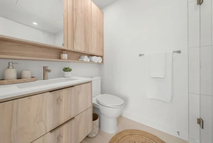 Walk-In Closet Photo of 404 3594 Malsum Drive, North Vancouver, BC