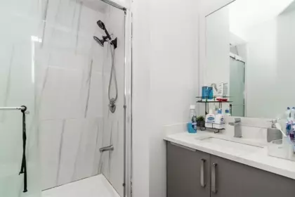 Guest Bathroom Photo of 14125 75 Avenue, Surrey, BC