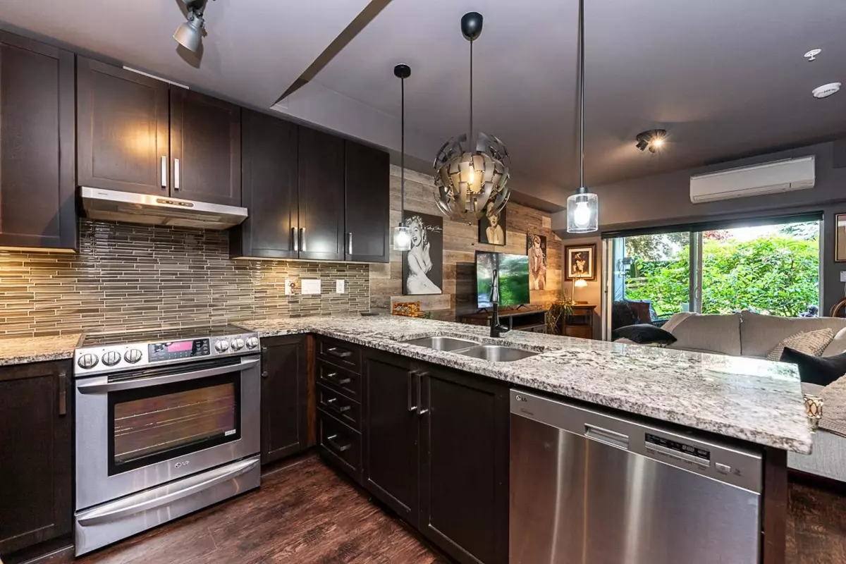 Family Room Photo of 106 6480 194 Street, Surrey, BC