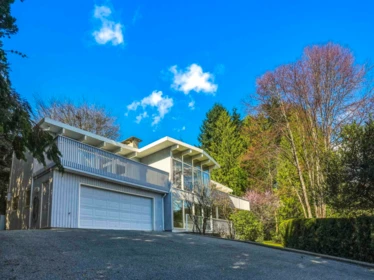 Backyard Photo of 680 St. Andrews Road, West Vancouver, BC