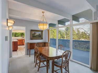 Breakfast Nook Photo of 680 St. Andrews Road, West Vancouver, BC