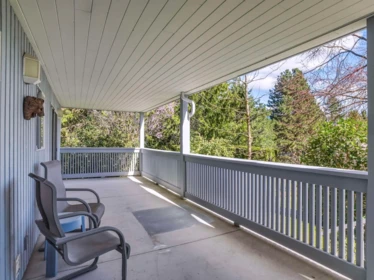 Staircase Photo of 680 St. Andrews Road, West Vancouver, BC