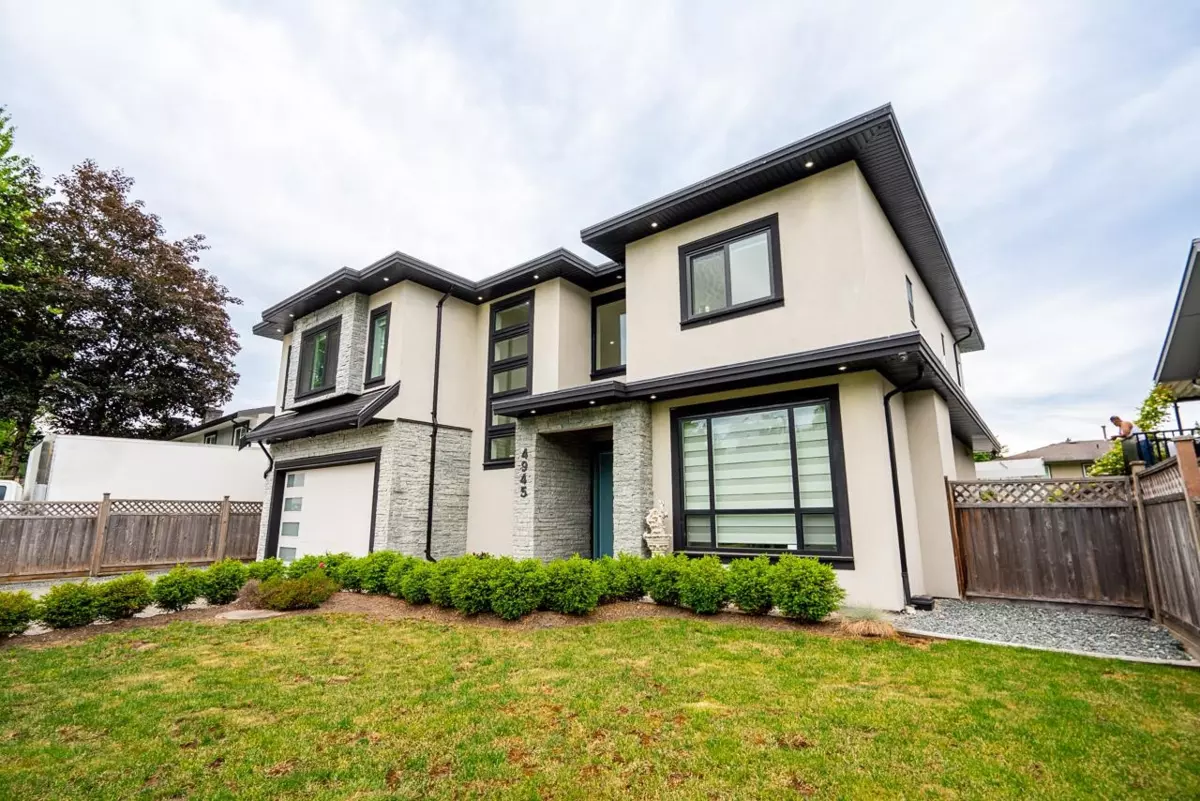 Family Room Photo of 4945 205a Street, Langley, BC