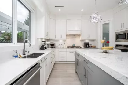 Guest Bathroom Photo of 4945 205a Street, Langley, BC