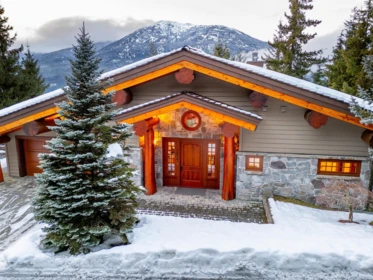 Community Amenities Photo (Clubhouse) of 3826 Sunridge Drive, Whistler, BC