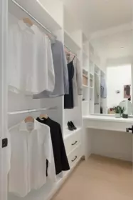 Mudroom Photo of 1 419 W 23rd Avenue, Vancouver, BC