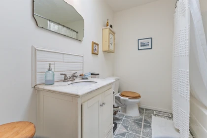 Guest Bathroom Photo of 34282 Catchpole Avenue, Mission, BC