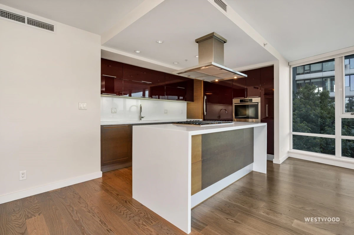 Family Room Photo of 501 8 Smithe Mews, Vancouver, BC
