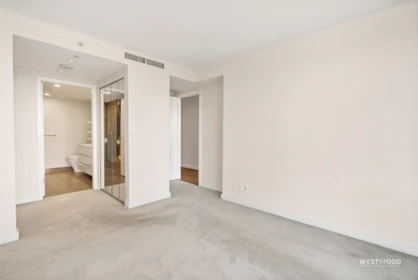 Guest Bathroom Photo of 501 8 Smithe Mews, Vancouver, BC