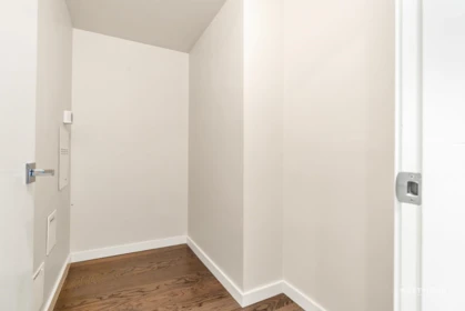 Hallway Photo of 501 8 Smithe Mews, Vancouver, BC