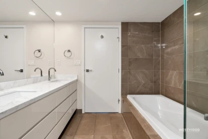 Loft / Bonus Room Photo of 501 8 Smithe Mews, Vancouver, BC