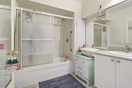 Primary Bathroom Photo of 5990 Irmin Street, Burnaby, BC