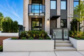 118 82 First Street, New Westminster, BC