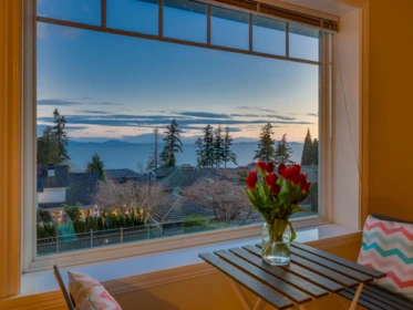 Front Yard Photo of 13518 Marine Drive, Surrey, BC