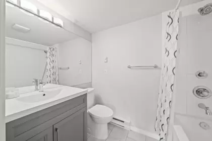 Hallway Photo of 506 301 Maude Road, Port Moody, BC