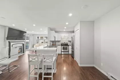 Kitchen Photo of 506 301 Maude Road, Port Moody, BC