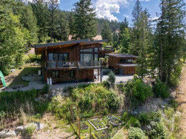 Outdoor Deck Photo of 1715 Wishbone Court, Pemberton, BC