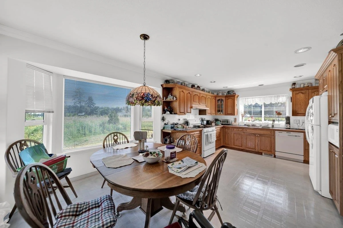 Family Room Photo of 8577 184 Street, Surrey, BC