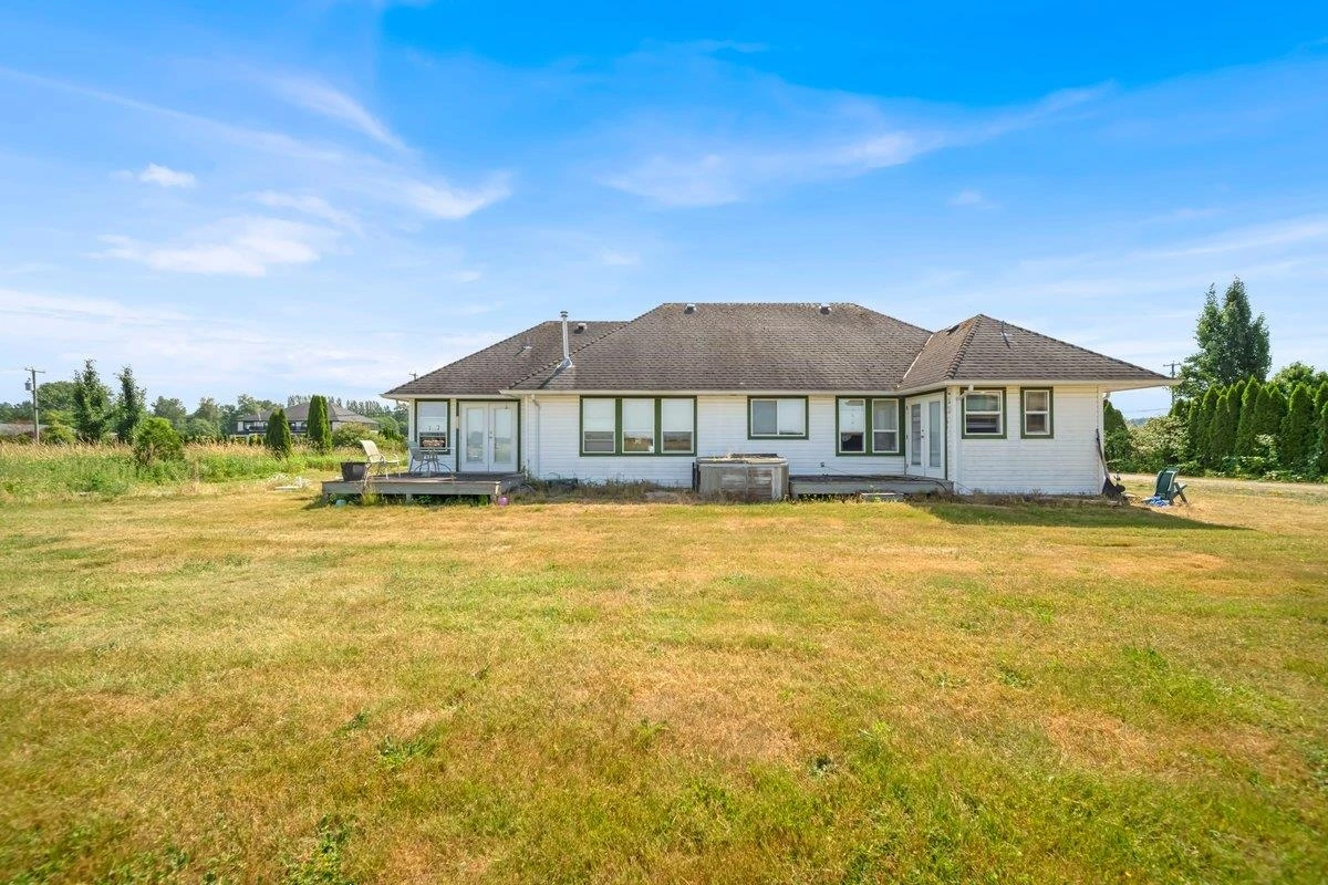 Living Room Photo of 8577 184 Street, Surrey, BC