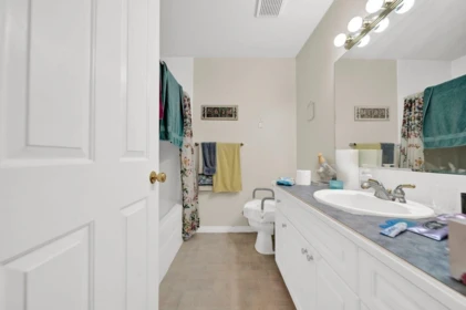 Primary Bathroom Photo of 8577 184 Street, Surrey, BC