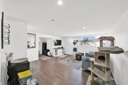 Staircase Photo of 8577 184 Street, Surrey, BC