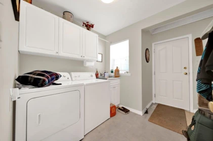 Walk-In Closet Photo of 8577 184 Street, Surrey, BC