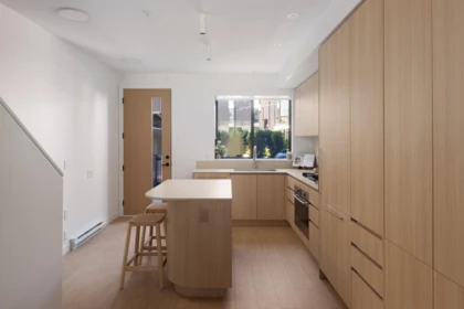 Kitchen Island Photo of 142 2880 Nanaimo Street, Vancouver, BC