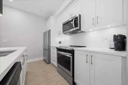506 22335 Mcintosh Avenue, Maple Ridge, BC, Maple Ridge — Apartment/Condo for sale