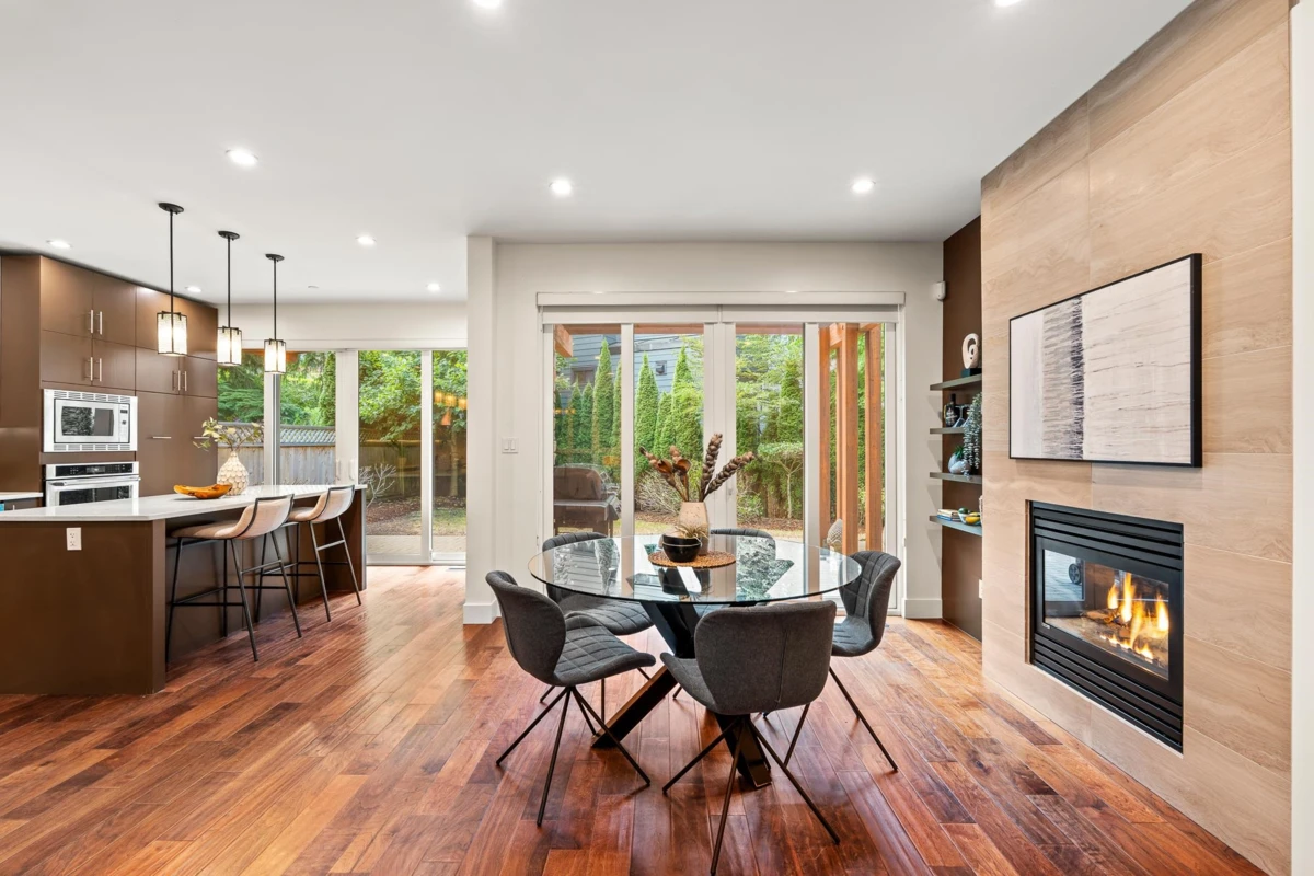 Family Room Photo of 6528 Marine Drive, West Vancouver, BC