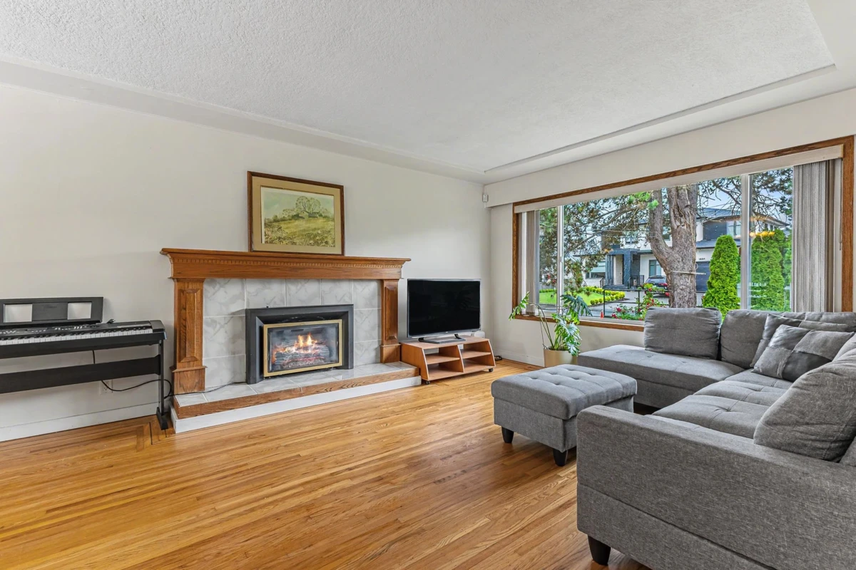 Family Room Photo of 1684 Cornell Avenue, Coquitlam, BC