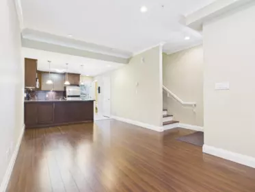 211 5588 Patterson Avenue, Burnaby, BC, Burnaby — Townhouse for sale