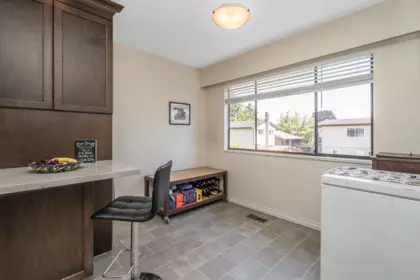 Powder Room Photo of 3351 Bowen Drive, Richmond, BC
