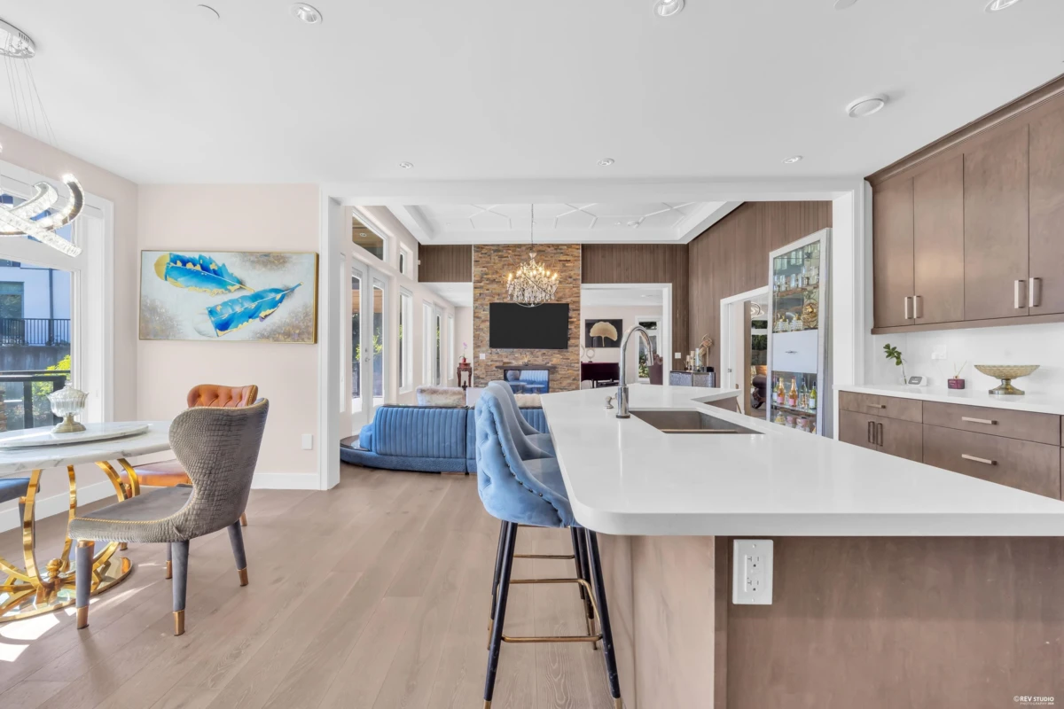 Dining Area Photo of 1360 Ottaburn Road, West Vancouver, BC
