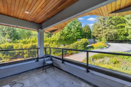 Hallway Photo of 1360 Ottaburn Road, West Vancouver, BC