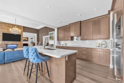 Kitchen Island Photo of 1360 Ottaburn Road, West Vancouver, BC
