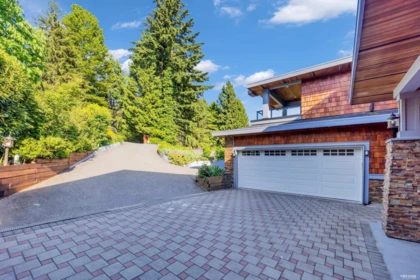 Outdoor Kitchen Photo of 1360 Ottaburn Road, West Vancouver, BC