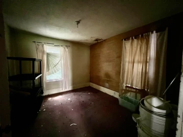 Pantry Photo of 413 Eleventh Street, New Westminster, BC