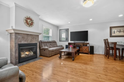 Breakfast Nook Photo of 4827 47a Avenue, Delta, BC