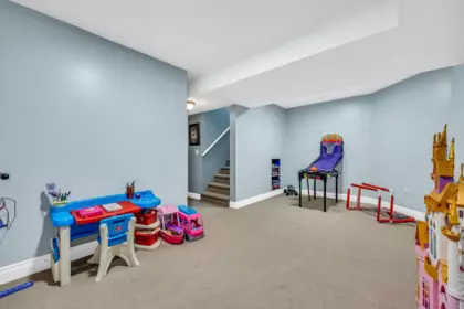 Hallway Photo of 6602 193a Street, Surrey, BC