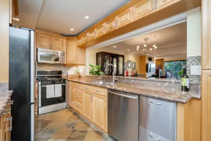 Walk-In Closet Photo of 304 1233 Beach Avenue, Vancouver, BC