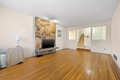 10760 Seamount Road, Richmond, BC, Richmond — Single Family Residence for sale