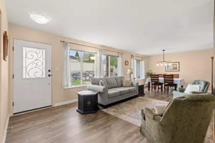 Dining Area Photo of 6365 Homestead Avenue, Sechelt, BC